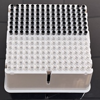 Embouts de pipette jetables Tecan 1000 µl en PP stériles transparents/conducteurs pour laboratoire, OEM disponible, 96 embouts par support