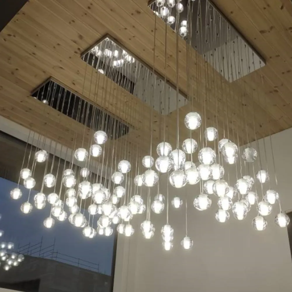 モダンでシンプルな吊り下げ式照明バブルボールシャンデリア照明器具LEDクリスタルボールペンダントランプ