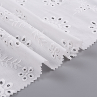 Tissus de coton africain de conception moderne habillent le tissu de broderie de tulle indien