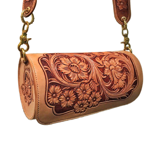 Sac à bandoulière cylindrique en cuir pleine fleur fait main, orné d'un motif floral complexe et de ferrures dorées - Product Image 1