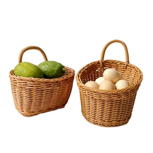 Keranjang Penyimpanan Gantung Dinding Imitasi Rotan untuk Jahe dan Bawang Putih, Desain Anyaman Plastik PP untuk Penggunaan Dapur - Product Image 5