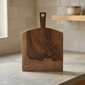 Tabla de cortar rectangular de madera natural con asa para colgar, utensilio de cocina con vetas naturales, decoración de mesa para bodas y fiestas. - Product Image 1