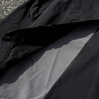 Veste d'extérieur zippée pour homme avec logo en patch de pierre, coupe fine et capuche