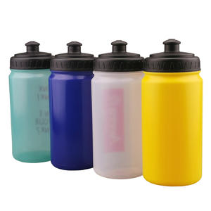 Muestra gratis accesorios de bicicleta botella de agua de bicicleta botella de Ciclismo de plástico Pe botellas de agua deportivas ecológicas y Camping - Product Image 1