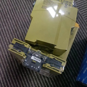 Pilz Safety <b>Relay</b> 6L000013 Original German Made Industrial Control Component - Product Image 2