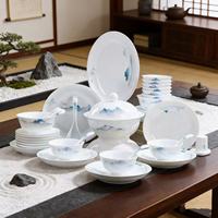 Jingdezhen 58-teiliges Weißes Jade-Ton Keramik-Geschirrset, Grünes Berglandschaftsmuster