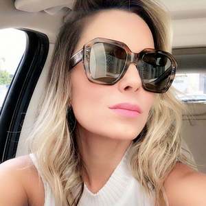 Gafas de Sol Personalizadas con Logotipo Vintage para Hombre y Mujer, Gafas de Sol Cuadradas Irregulares con Lentes Degradadas y Protección UV400 - Product Image 2