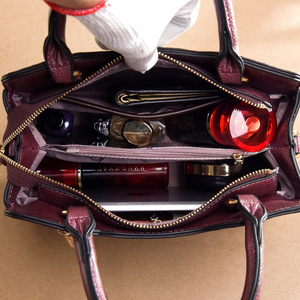 Fashion Ladies Pattern PU Leather Vintage Handbag Large Capacity Women Shoulder Bag Wholesale Shopping Luxury Bag - Product Image 4