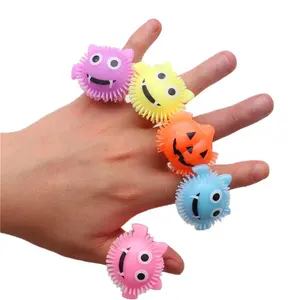 Wholesale Hot kawaii Children's Toy Finger Lantern Pumpkin Ring Toys Gift Small Gift Halloween Ball Party