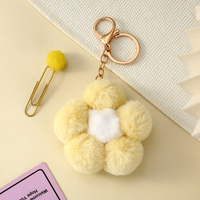 Gantungan Bunga Pompom Kecil untuk Tas, Aksesoris Grosir, Barang Dekoratif Kecil, Gantungan Kunci Bunga Pompom Wanita