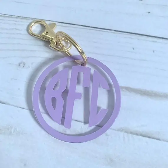 Bán Buôn Tùy Chỉnh Thiết Kế Trống Vòng Rõ Ràng Trong Suốt Sơn Acrylic Quyến Rũ Monogram Keychain Cá Nhân Móc Chìa Khóa