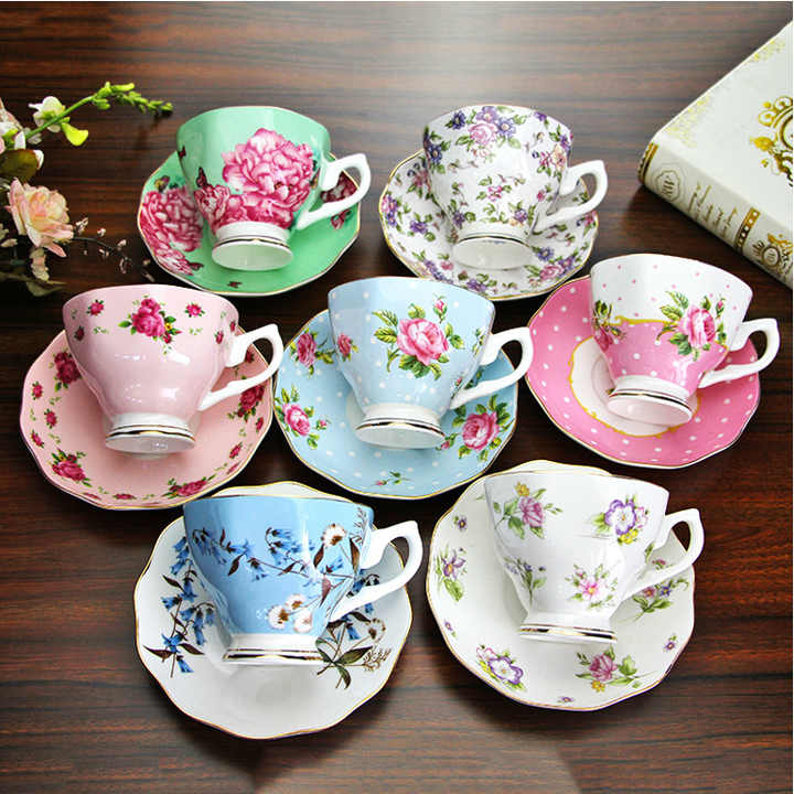 Factory High Quality Luxury Ceramic Coffee Cup Tea Cup Set Floral Gold Decorative Pattern 220cc Bone China Coffee Cup Saucer
