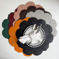 Set de 4 dessous-de-plat circulaires en cuir motif feuille de tortue, style INS, isolants thermiques, imperméables et gaufrés, pour mariages, festivals et Noël