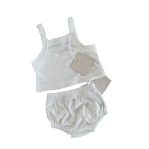 Conjunto de 2 piezas de verano para bebé niña: chaleco sin mangas de rizo personalizado y blúmer suave de algodón - Product Image 5
