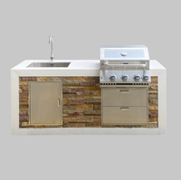 Îlot de cuisine extérieur en pierre empilée, directement de l'usine, avec barbecue à gaz 5 brûleurs intégré, évier en acier inoxydable et tiroirs de rangement