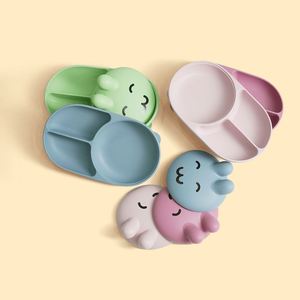 ES-Pro Novedad: Vajilla de silicona para bebés, utensilios de alimentación, diseño de contenedor ODM/OEM, plato de entrenamiento de silicona con tapa, cuchara y tenedor. - Product Image 1