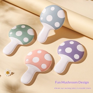 Set de Cepillos para el Cabello 3 en 1 con Forma de Hongo de Dibujos Animados con Espejo para Niñas, Cojín de Masaje para el Cuero Cabelludo, Peine, Cepillo para Lavar el Cabello - Product Image 1