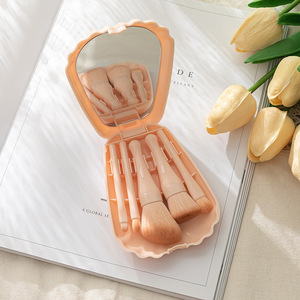 Juego de <span class=keywords><strong>brochas</strong></span> de maquillaje portátiles de 5 uds con caja Mini polvo corrector sombra de <span class=keywords><strong>ojos</strong></span> precisa brocha de maquillaje Facial <span class=keywords><strong>precio</strong></span> al por mayor bajo - Product Image 5