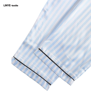 Ensemble de pyjama à manches courtes en soie de mûrier de luxe 22mm pour femme avec masque occultant pour les yeux et logo sur le devant - Product Image 6