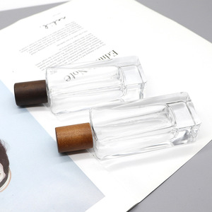 Flacon de parfum en verre pulvérisé à l'air comprimé de 50 ml, emballage de luxe personnalisé en gros avec étiquette adhésive - Product Image 3