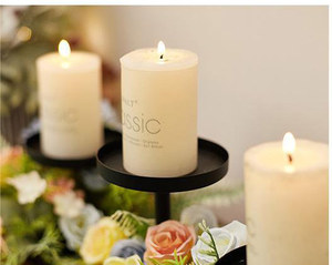 Diseñador de moda Elegante Decoración de mesa Europea Retro Nostalgia Tres cabezas Candelabro de metal - Product Image 5