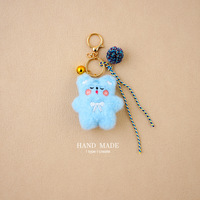 Mini porte-clés ours en peluche mignon pour la Saint-Valentin, poupée de machine à griffes, petite peluche avec pompon et clochette