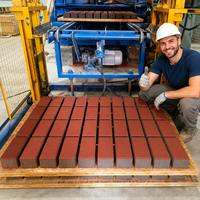 Machine à fabriquer des briques en béton hydraulique entièrement automatique QT6-15