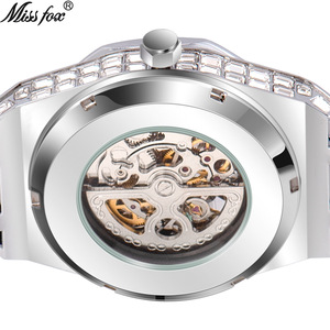Montre de luxe pour hommes avec logo personnalisé, quartz haut de gamme, acier inoxydable, entièrement sertie de strass, montre de luxe pour hommes avec diamants incrustés - Product Image 5
