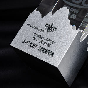 Trofeo de cristal Cubo de Rubik Pilar Tema deportivo Ecológico Regalo creativo de gama alta Grabado interno - Product Image 5