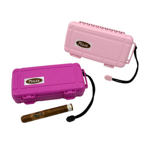 En vente cave à cigares en plastique étui à cigares portable humidificateurs de voyage à cigares avec accessoires - Product Image 5