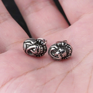 Boucles d'oreilles créoles tendance Hip Hop en acier inoxydable avec tête de mort, bijoux unisexes élégants et stylés - Product Image 4