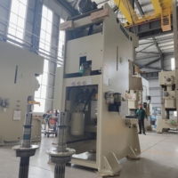 Machines de poinçonnage pneumatiques CNC en gros avec moteur, haute précision, plage de tonnage de 25 à 315 tonnes