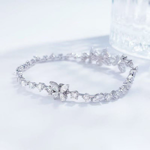 Pulsera de Oro Blanco de 18K con Diamantes Cultivados en Laboratorio, Diseño de <span class=keywords><strong>Mariposa</strong></span> Irregular, Estilo Fashion Channel, para Mujer, Joyería Fina, Regalo, Venta al por Mayor - Product Image 2