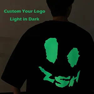OEM थोक साधारण रिक्त कस्टम ग्राफिक लोगो मुद्रण अंधेरे में चमक प्रकाश पुरुषों tshirt 100% कपास प्लस आकार पुरुषों की टी शर्ट