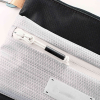 Pochette d'épaule noire et blanche à double fermeture éclair, sangle réglable, crochets de fixation et face en maille pour marques, marque privée, MOQ 300 unités