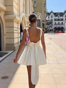 Robe moulante de haute qualité, bretelles spaghetti, dos nu, sans manches, design court, mini, moulante, décontractée, mignonne, style sucré, unie - Product Image 5