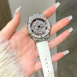 Montre à quartz de luxe pour femmes, bracelet en cuir élégant, montre-bracelet tendance, style diamant étincelant, montre pour dames pour G - Product Image 4