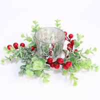 Guirlandes de Noël en aiguilles de pin PVC, guirlandes de fleurs de Noël, brochettes de fruits rouges chinoises faites à la main, guirlandes de fleurs en gros