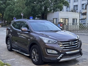 Hyundai Santa Fe 2.4L FWD Smart Model Usata, SUV a Benzina 5 Porte per Uso Quotidiano e Familiare con Tetto Panoramico - Product Image 4
