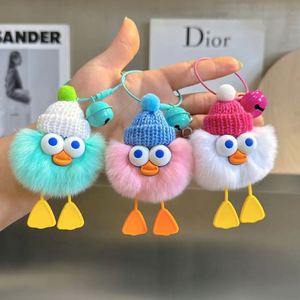 Lindo Llavero de Peluche de Pato de Ojos Grandes y Suaves, Llavero de Pompón, Muñeco Pequeño Esponjoso, Colgante para Mochila, Juguete de Muñeco - Product Image 4