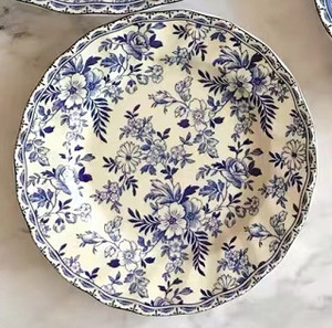 <span class=keywords><strong>Piatti</strong></span> da Cena con Motivo Floreale Retrò in Porcellana <span class=keywords><strong>Blu</strong></span> e Bianca, Stoviglie Sostenibili per Bistecche, Dessert e Snack per Casa e Ristorante - Product Image 2