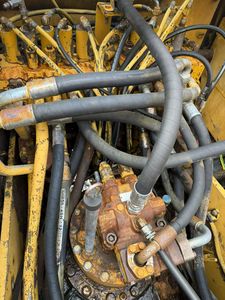 รถขุดตีนตะขาบ Caterpillar 320C รุ่นปี 2024 น้ำหนักใช้งาน 20 ตัน ชิ้นส่วนหลัก ได้แก่ แบริ่ง ปั๊ม PLC  แบบปรับปรุงใหม่ - Product Image 6
