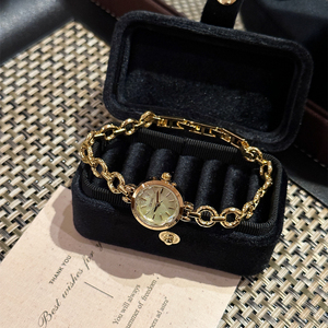 นาฬิกาข้อมือผู้หญิงทองคำขนาดเล็กสไตล์วินเทจ แบบโบราณ ใช้กลไกควอตซ์ - Product Image 4