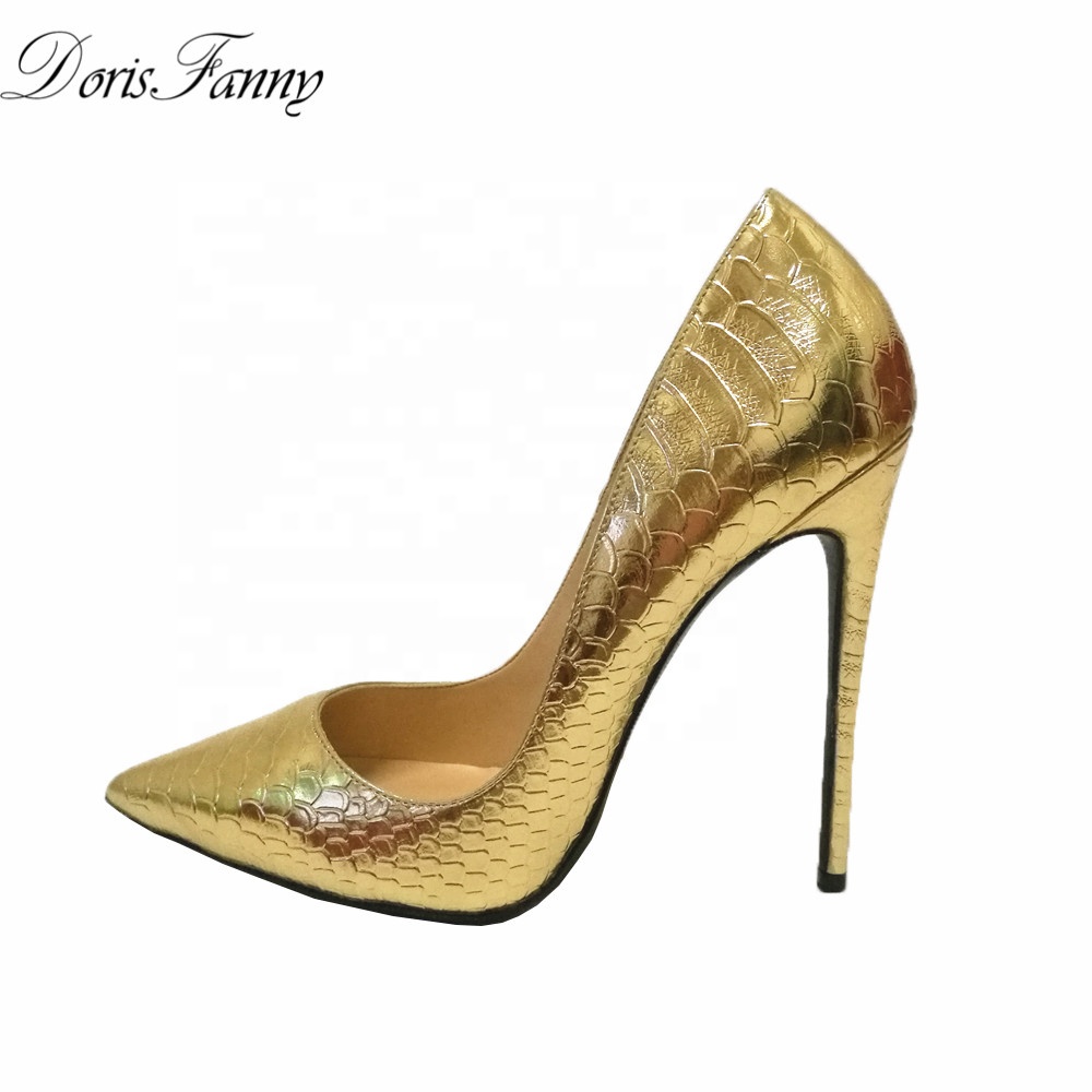 22 ideas de Tacones dorados | tacones, zapatos elegantes mujer, zapatos de  tacones