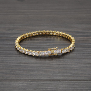 Pulsera de tenis de circonio cuadrado de 4 mm x 4 mm con 4 garras, cadena de circonio de una sola fila microincrustada en cobre, collar de moda Tanjing Lijing - Product Image 2