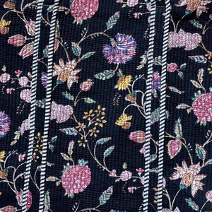 Bolso Tote de Algodón Acolchado Color Negro, Bolso de Hombro con Diseño Floral Verde Estampado a Mano, Precio al por Mayor - Product Image 3