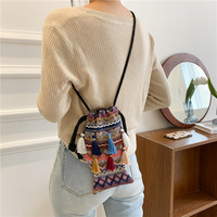 Nouveau sac seau bohème à fermeture éclair avec pompons, style tribal ethnique coloré, pour femme, collection Printemps 2021
