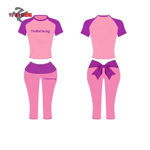 Completo Loungewear da Donna Personalizzato a 2 Pezzi con Blocchi di Colore: T-shirt Estiva a Maniche Raglan <span class=keywords><strong>e</strong></span> Pantaloni Capri con Fiocco - Product Image 2