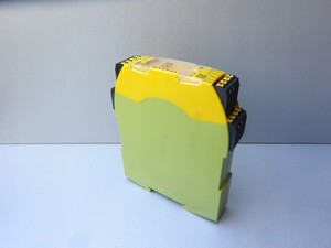 Relais de sécurité Plc <span class=keywords><strong>S22</strong></span> C 751132 1 pièce pour produit sous garantie - Product Image 1