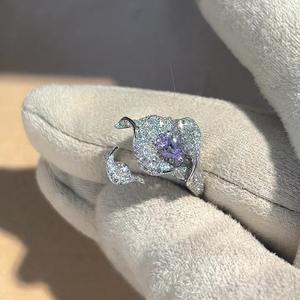 Anillo de Plata Pura S925 con Diseño Floral de Alta Gama, Herradura y Loto con Diamante Morado, Piedra Tallada de Lujo - Product Image 1